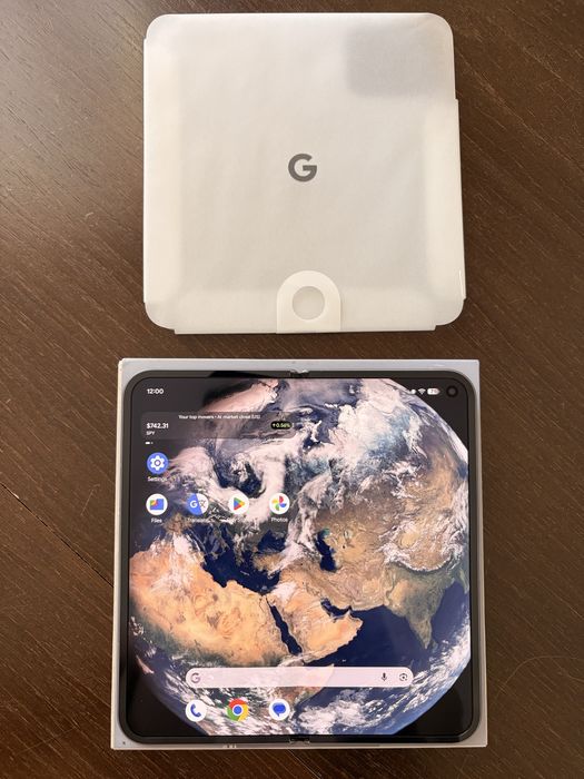 Pixel 10 Pro Fold 512 Gb, как новый, телефону месяц