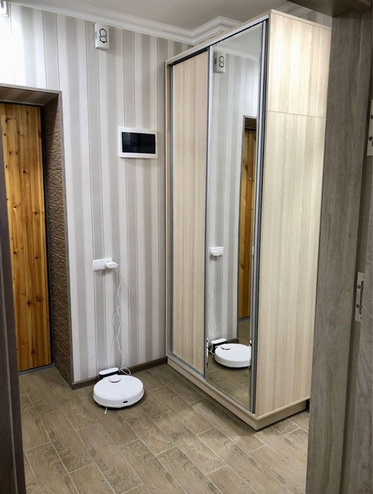 2/4/4 Кирпич Буюк Ипак Йули 46м2 Максим Горький метро бий