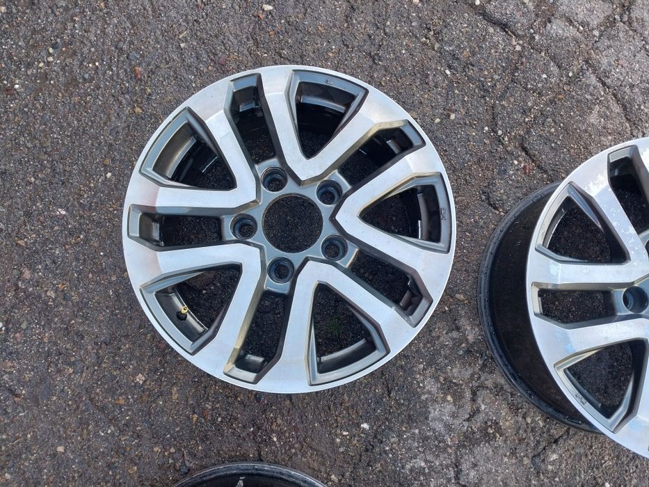 Диски R18. Один вареный. 5×150.