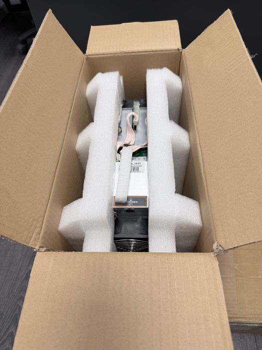 Bitmain Antminer S9-14Th-Нови-Налични Биткойн копачки