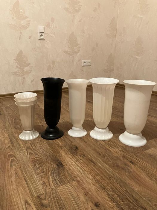 Продам вазы для срезных цветов
