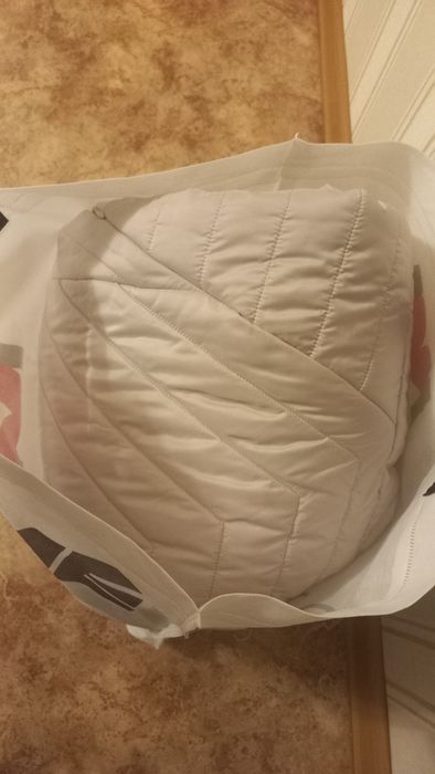 Отдам пакет с вещами