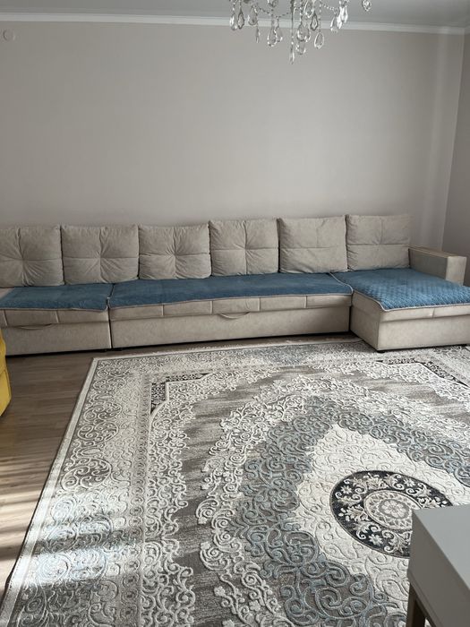 Продаю диван 4 метровый