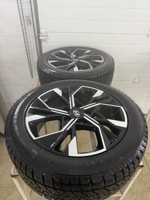 Продам комплект шины с дисками на Hyundai sonata