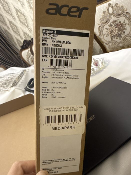 Srochna noutbook sotiladi