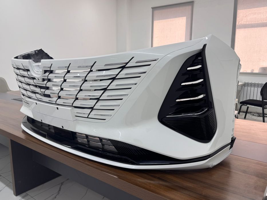 Передний бампер Changan CS75 PLUS белый , серый