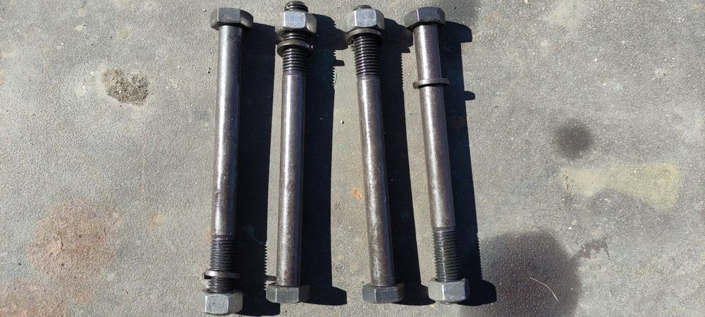 Продам болты 16*180