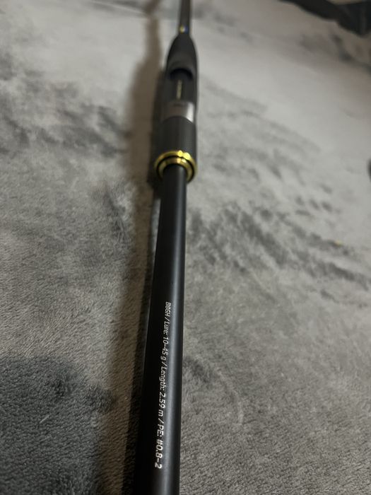 Продам Спиннинг flagman