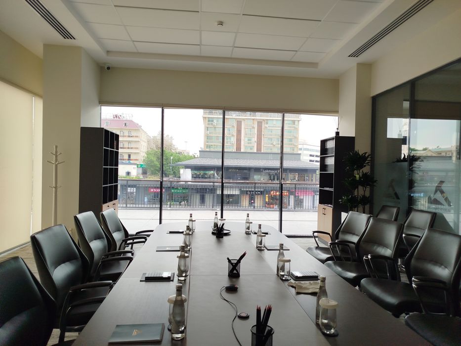 Тонировка окон защита от солнца матовый туманка пленка офис ва здания