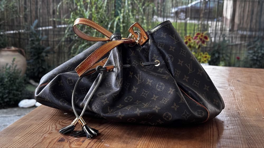 Geanta dama Louis Vuitton