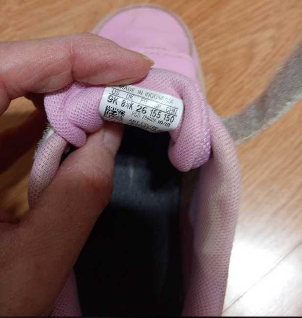 Оригинални маратонки Адидас и Скечърс- ном.27 и 26,Розови пантофи