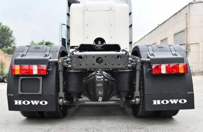 HOWO T7H CNG тягач
