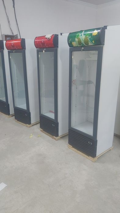 Новые заводской витринные холодильники DEVI HS 380 l. Объем 380литр