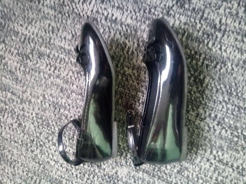 Pantofi fetița de lac