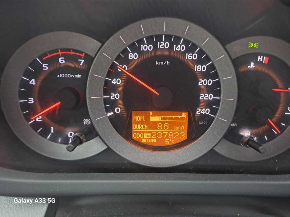 toyota rav 4  2.2 D-4D