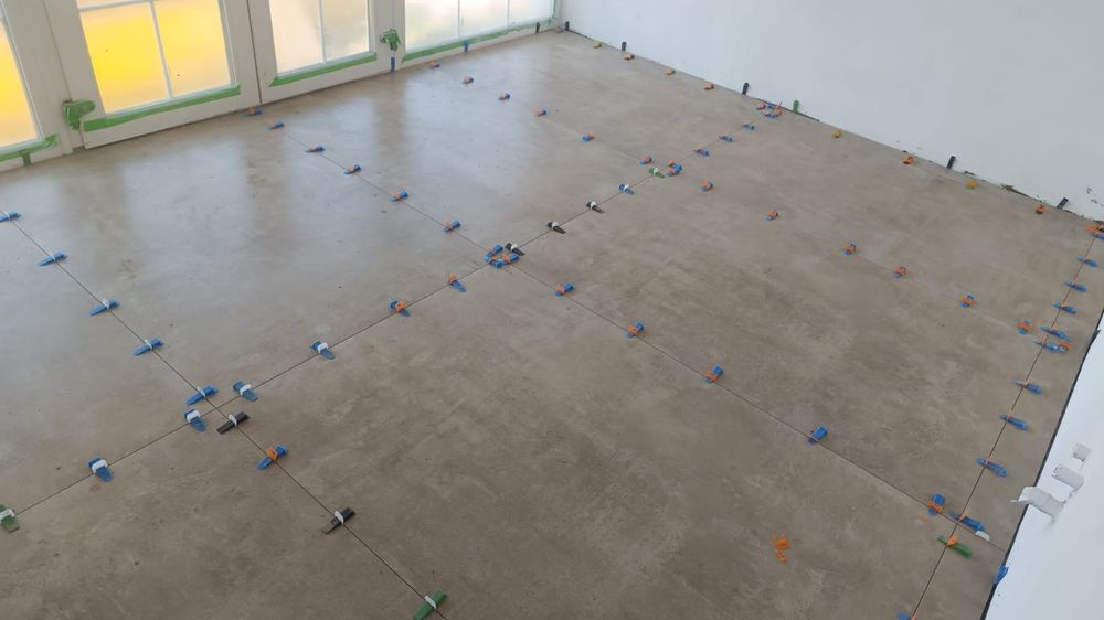 Disponibil. Execut lucrări interioare și exterioare