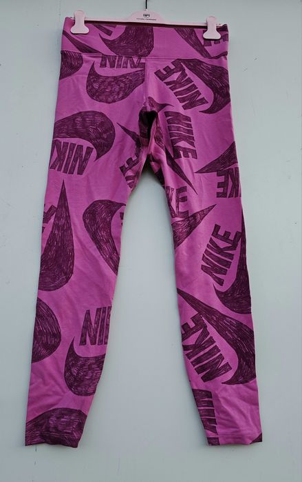 Nike оригинален дамски клин нов Л размер