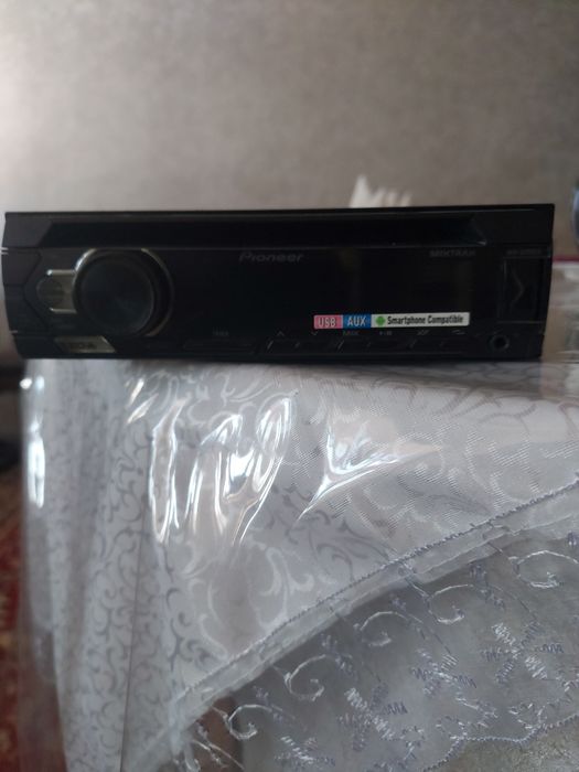 Автомагнитола Пионер в идеальном состоянии