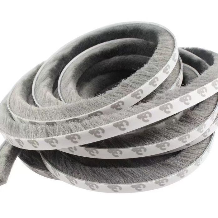 Утеплители для окон и дверей