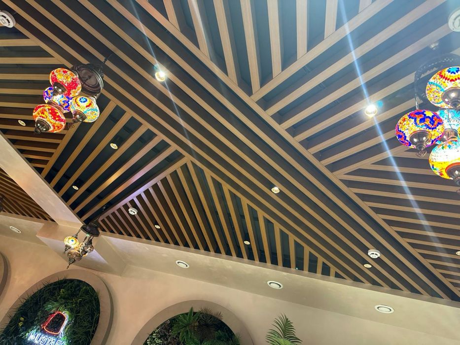 Подвесной потолок грилято речный армстронг аквапанель натяжной PC-37