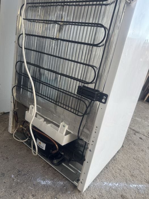 Frigider cu Congelator ca nou marca Germană650 lei Ofer Transport Grat