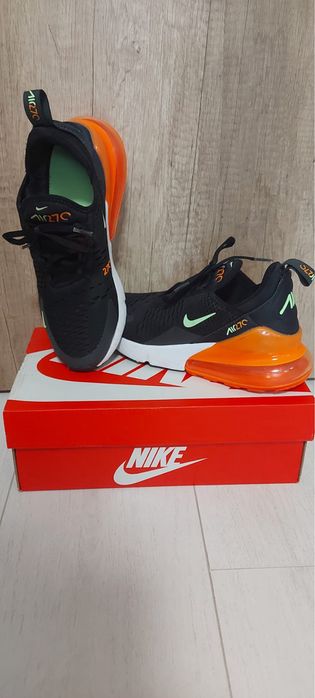 Adidasi Nike Air 270