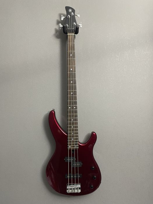 Бас гитара Yamaha TRBX174