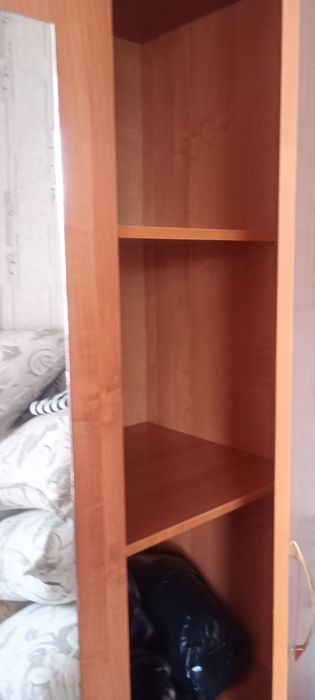 Шкаф Плательный в отличном состоянии