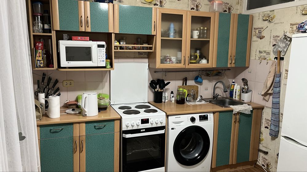 Продаётся кухонный гарнитур