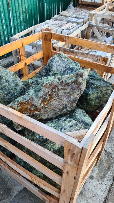 Perticele decorative, amenajare curte,,gradina, case alba THASSOS