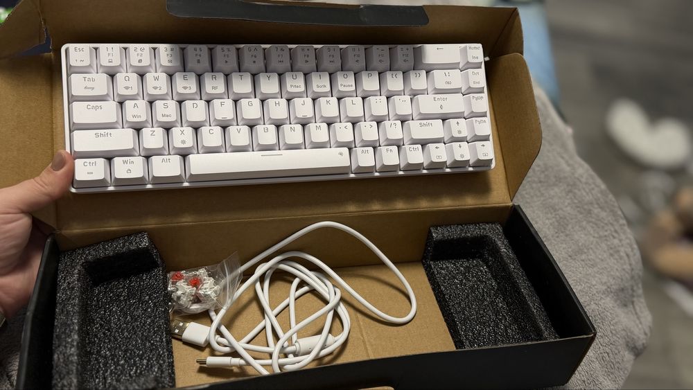 Tastaturǎ mecanicǎ wireless/fir ZENKABEAT