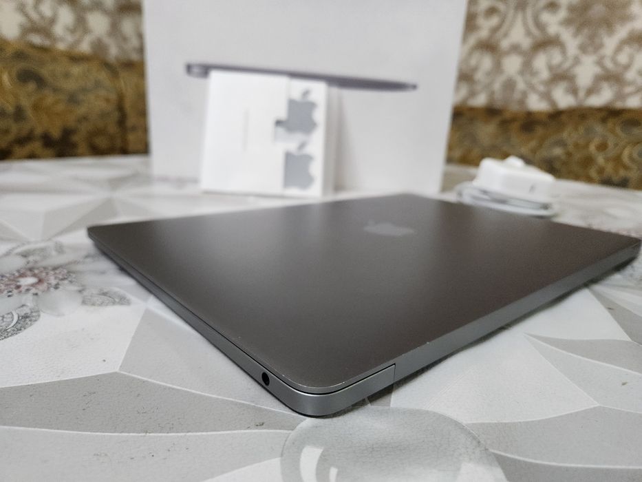 Macbook air M1 2020