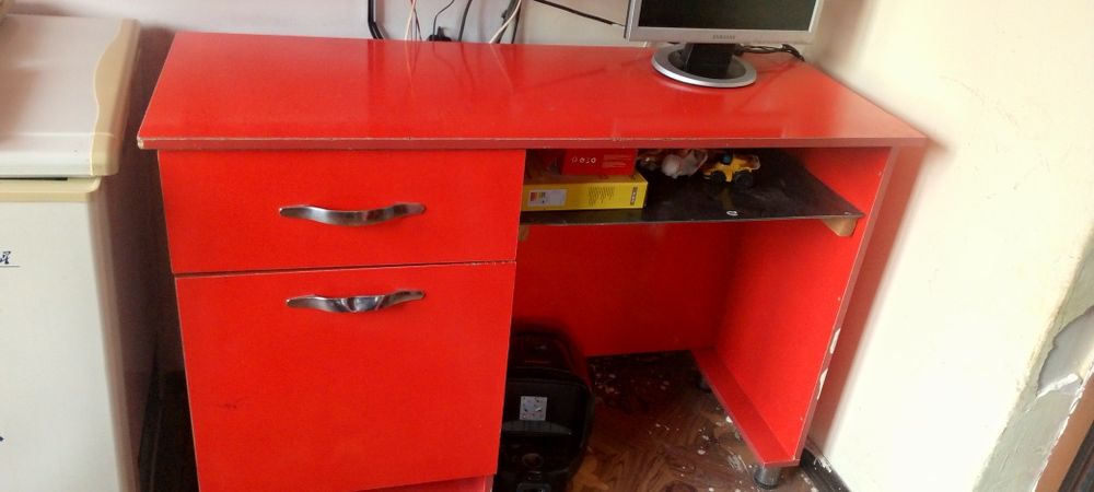 Витрина халадилниклар сотилади