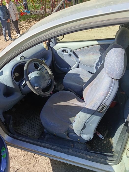 Автомобил Форд Ка