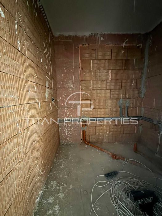 Продава се Тристаен апартамент в Пловдив, Тракия - 108 кв.м за 762 €/кв.м - Снимка #5