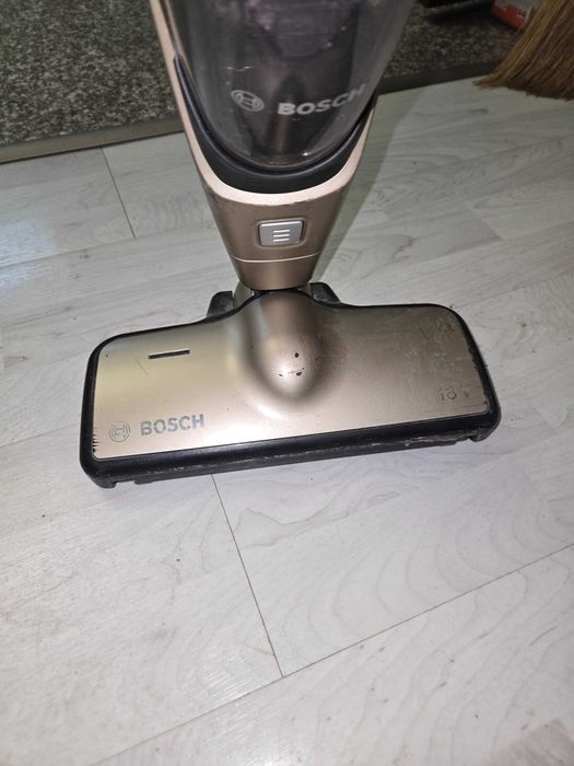 Прахосмукачка  Bosch безкабелна 18w
