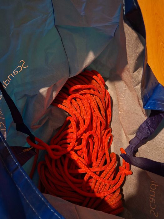 Катерачно въже Beal 60m 9.8mm, 10 примки Beal, 5 стоманени карабинера