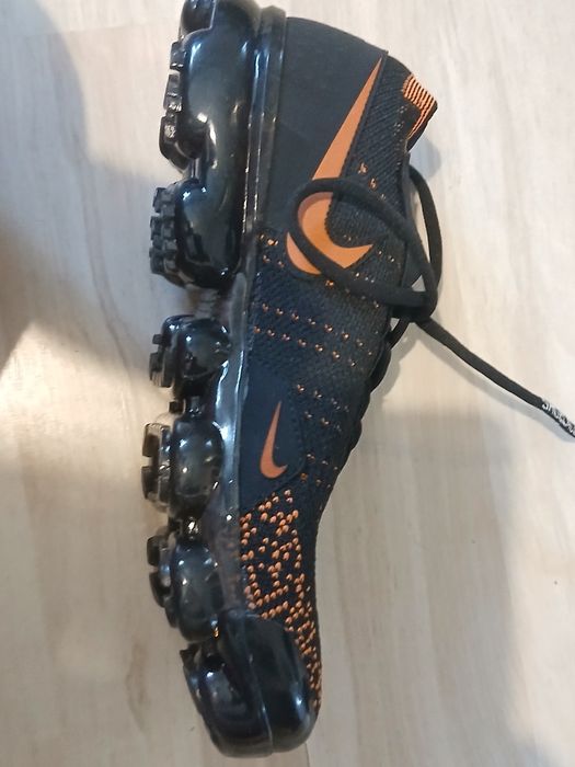 Маратонки NIKE Намаление ШОК Цена