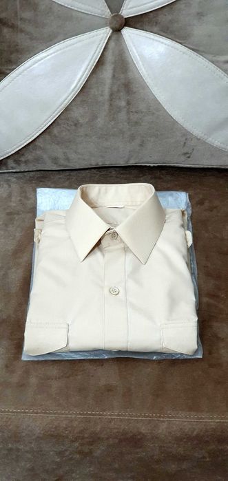 Cămașă militară bej cu mânecă lungă și epoleți, mărimea 40/II