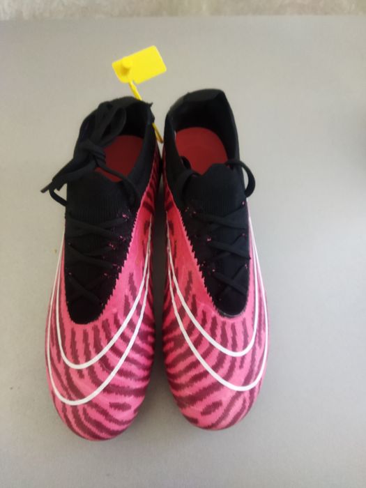 Продам бутцы новые