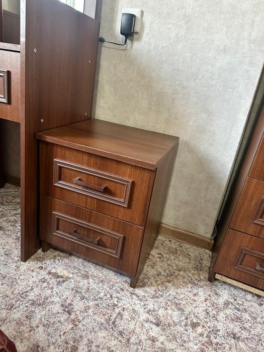 Продам спальный гарнитур