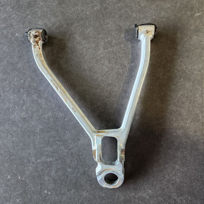 Употр. Горни Носачи Десен за 2007 - 2010 Can-Am Renegade 800