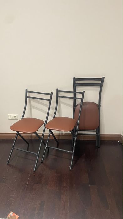 Продам складные стулья