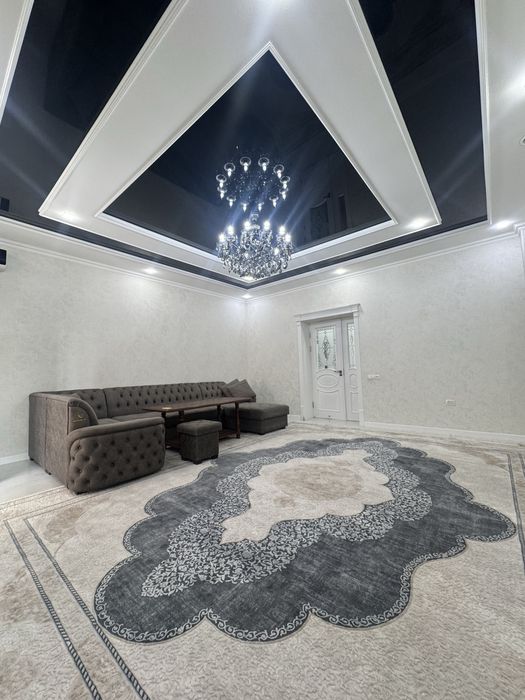 Срочна 100 квадрат  3 ком квартира Вокзалда сотилади.