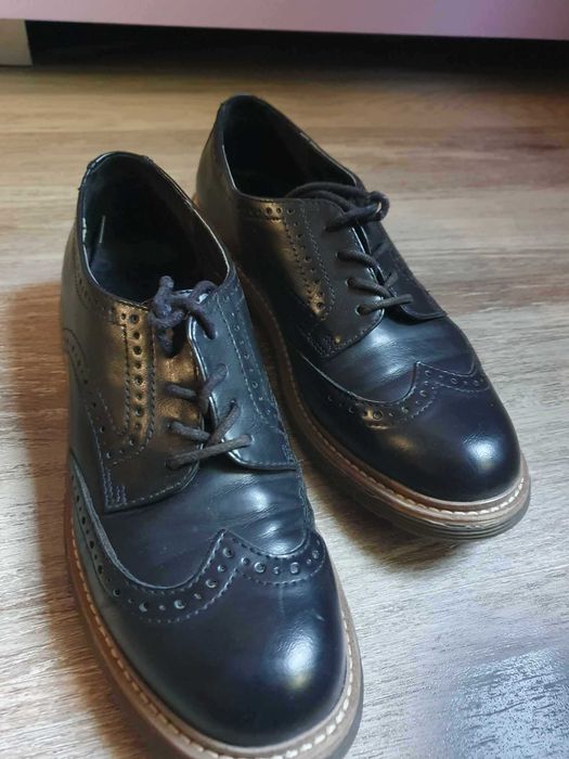 Дамски обувки от изкуствена кожа