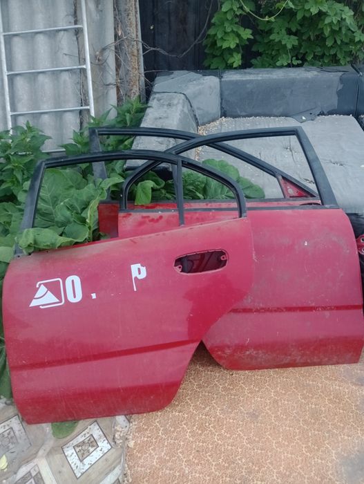 Продам запчасти mitsubishi carisma