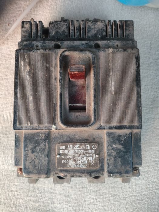 Автоматический выключатель А3124 на 100А, СССР