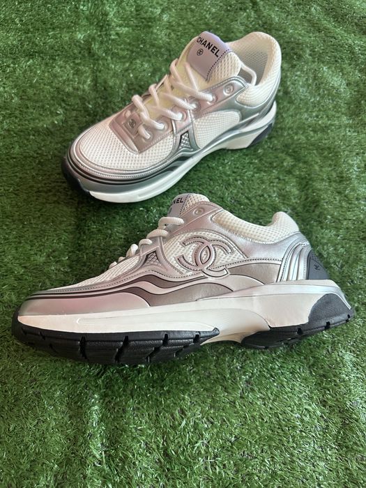 Chanel runner silver