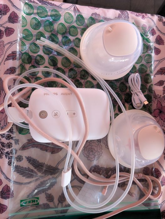 Vând pompa de muls Philips Avent pentru mame Hands Free Premium Puls DUO SCF532/11