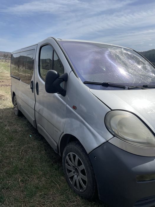 Opel Vivaro 1.9cdti за части
